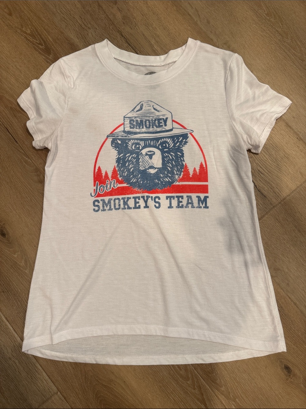 White Smokey's Team Graphic Tee - Women's Tee Sz S